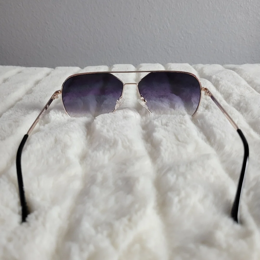 QUAY // ltd ed lizzo collaboration black fade gold frame ultra-glam aviators